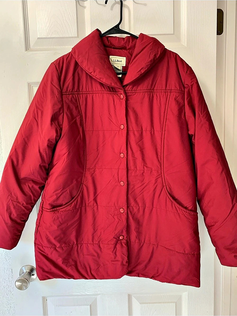 L.L.Bean Women's Red Puffer Jacket Size Large